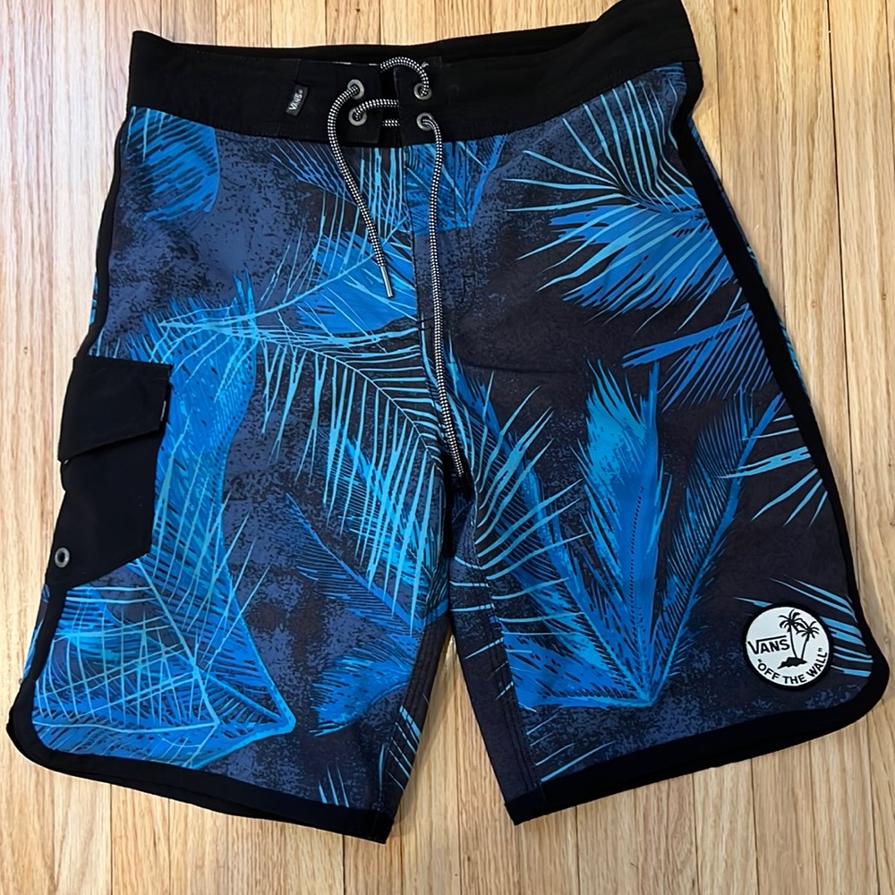 Boys vans board shorts size 26/12